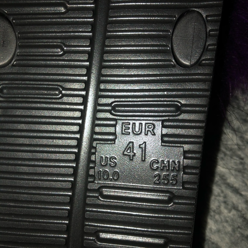 Fur slides - Picture 6 of 6